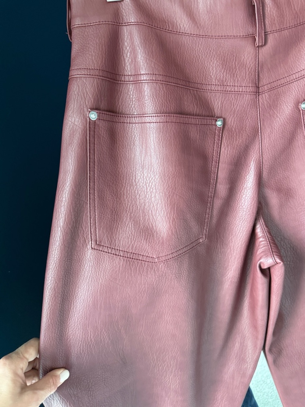 Pilcro Oxblood “twisted” Balloon / Barrel pleather pants - Picture 6 of 11